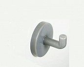 Крючок для одежды в ванных кабинах