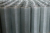Сетка сварная из оцинкованной проволоки(в рулонах)